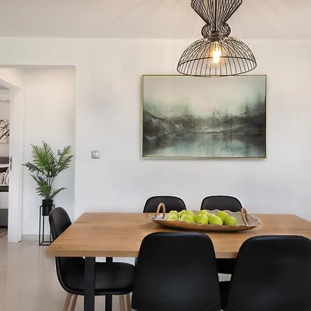 Island Hills * Rhodes City